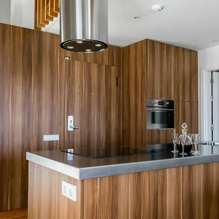 Apartment Plum Guide - Sleepover Club