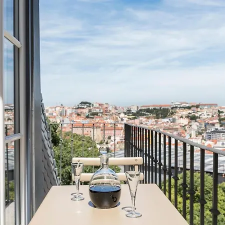 Apartment Plum Guide - Sleepover Club Lisbon