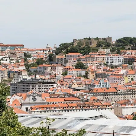 Plum Guide - Sleepover Club Apartment Lisbon